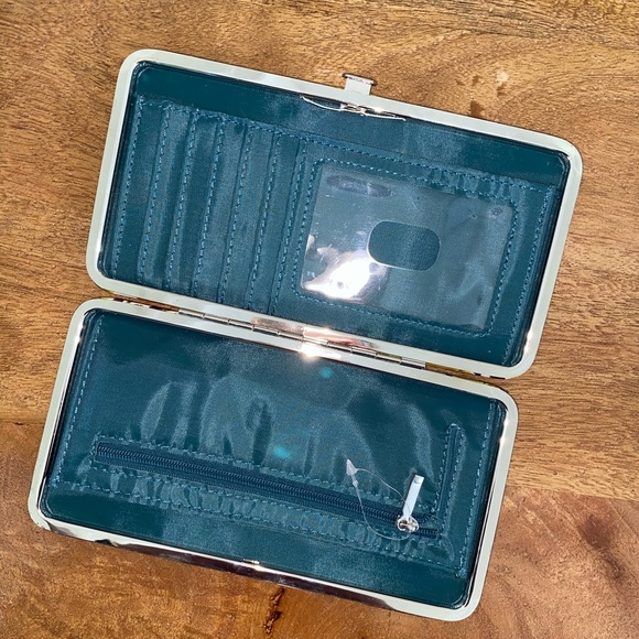 WALLET - Picture 3 of 3